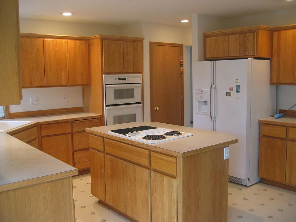 2nd image of 3251 NE 12th Ave