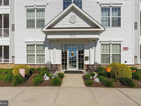 2nd image of 1815 Selvin Dr Unit 204
