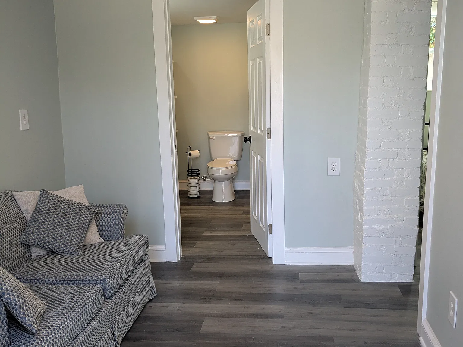 2 bed, 1.5 bath, 600 sqft, $1,700 — Photo 3