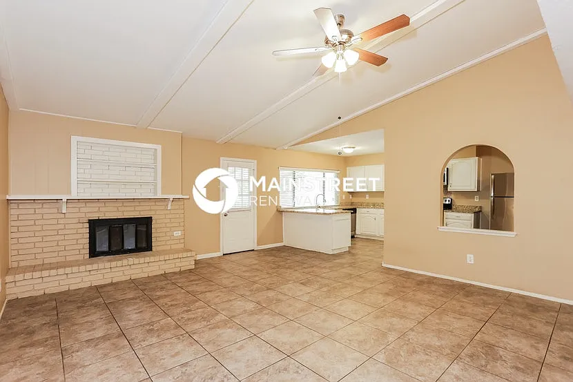 6515 Forestview Dr — Photo 2