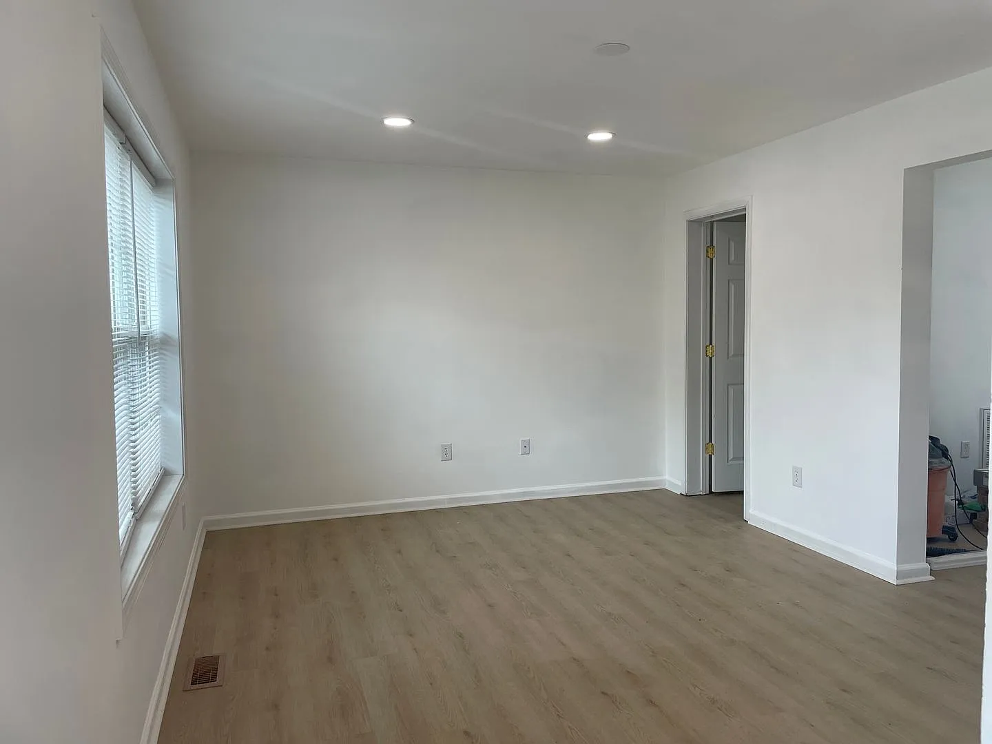 Newly Remodeled 3BR/1.5BA Duplex in Huntersville — Photo 3