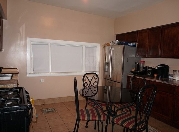 5th image of 548 N Pine Ave