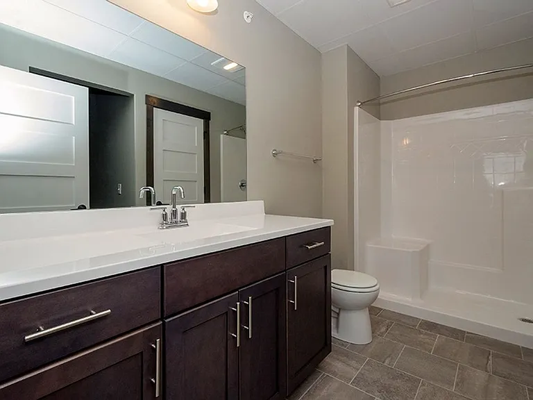 Depot Building C Luxury Rentals — Photo 31