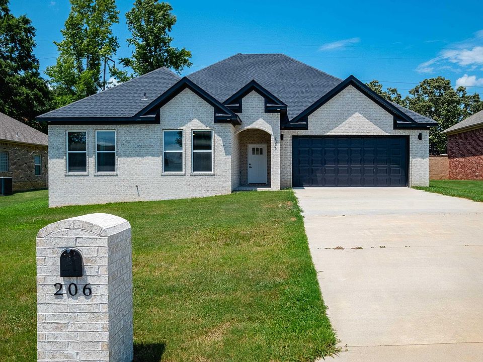 1st image of 206 Bucky Beaver Dr