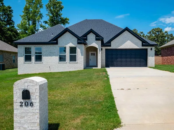206 Bucky Beaver Dr, Jacksonville, AR 72076