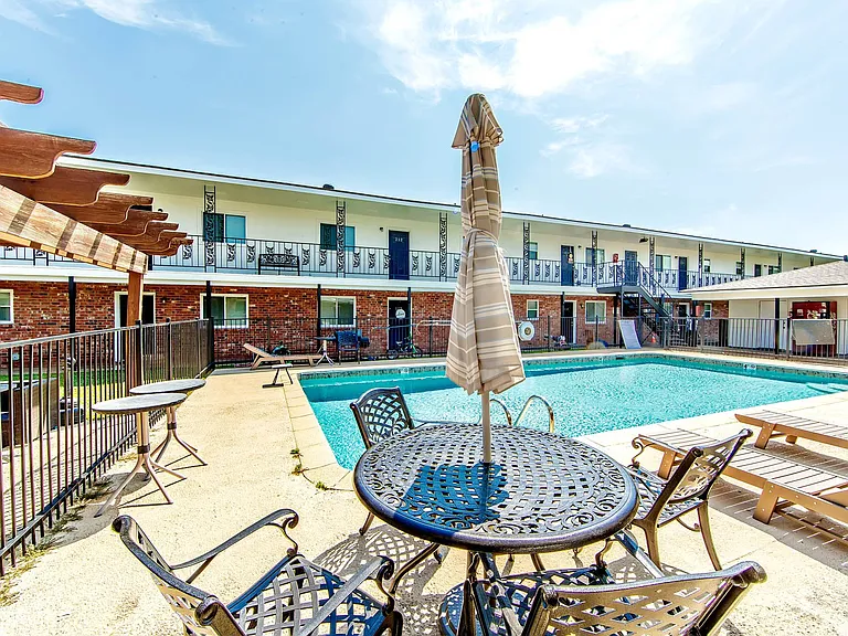 Quail Court — Photo 19