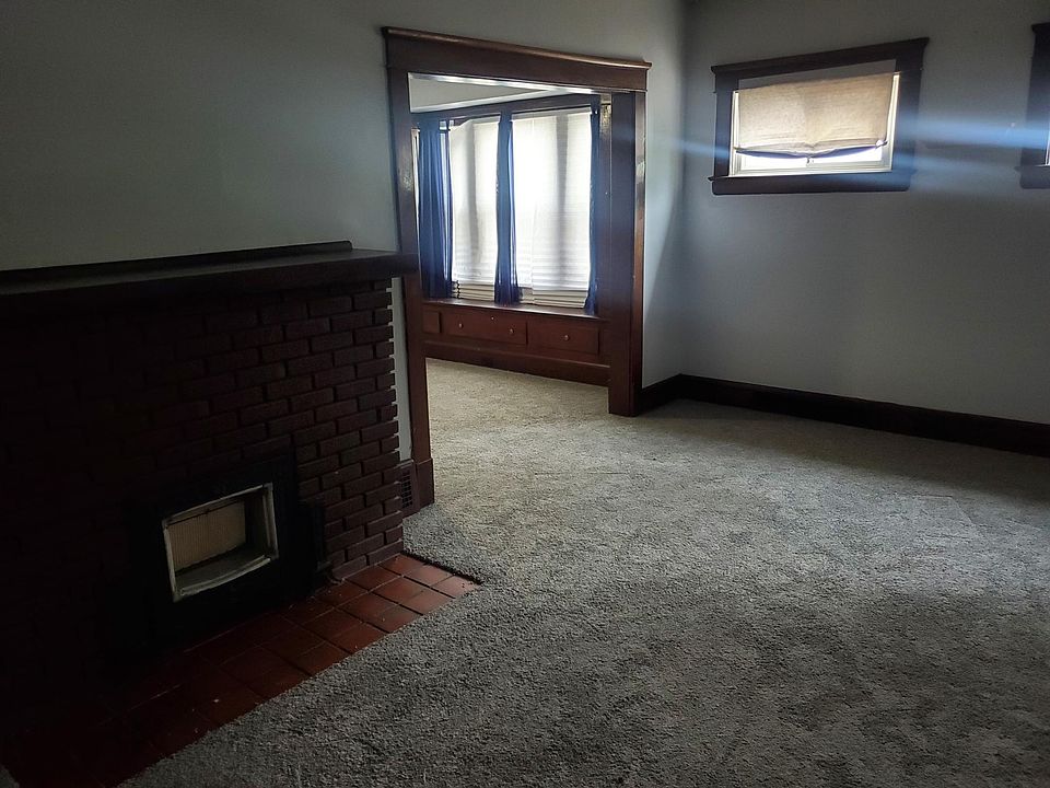 2nd image of 3285 W 99th St
