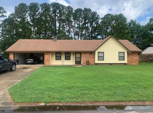 6509 J F Douglas Dr, Ocean Springs, MS 39564