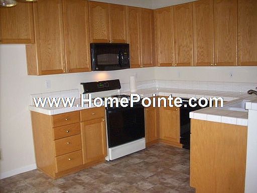 4th image of 2620 Dinwiddie Way