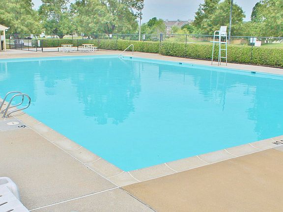 3rd image of 2037 Big Boulder Dr