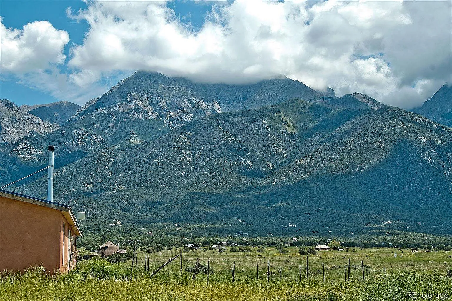 3 bed, 2176 sqft, $2,200 — Photo 3