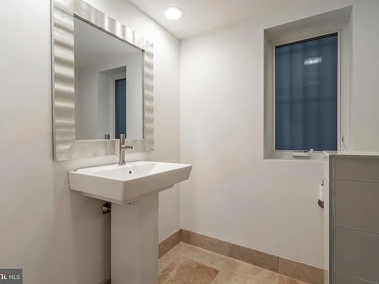 313 Fulton St — Photo 20