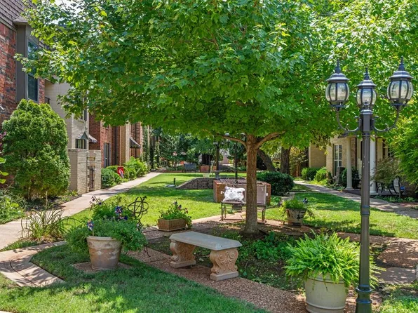 7811 Old Hickory Ln, Oklahoma City, OK 73116
