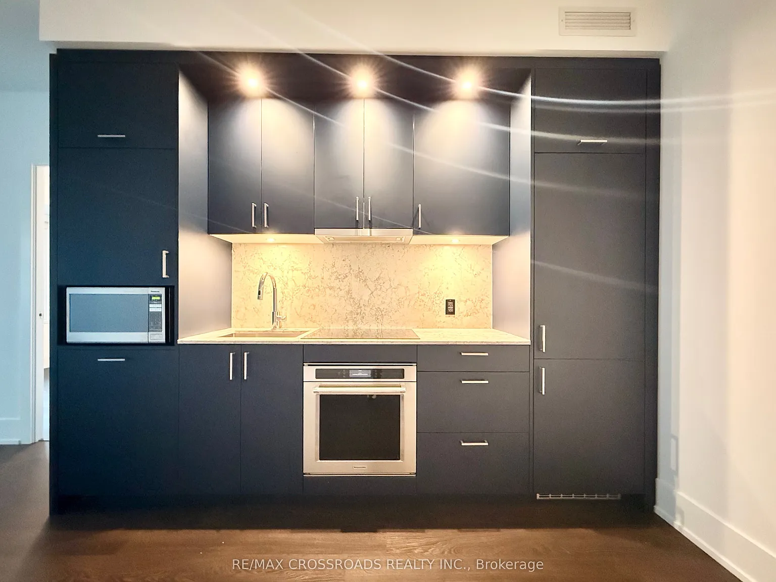 1 bed, $2,600 — Photo 3