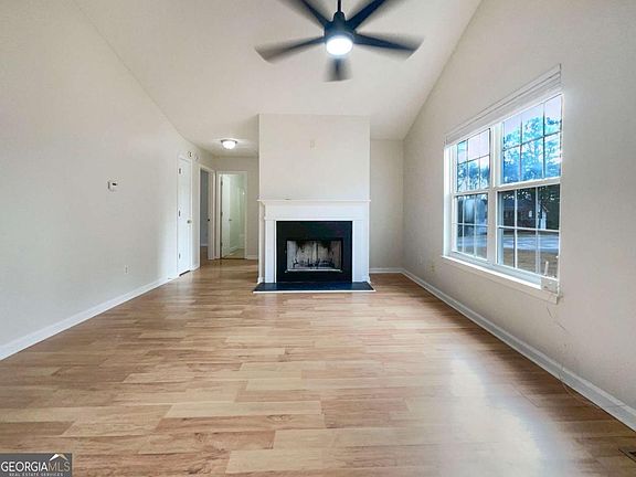 4th image of 17 Cedars Glen Pl