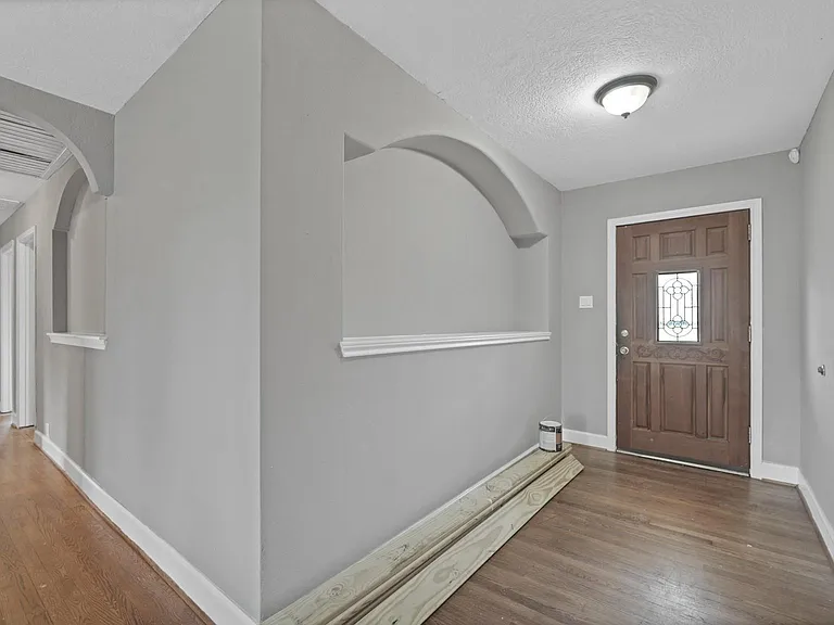 9953 Mango St — Photo 4