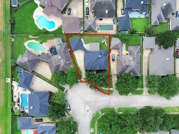3rd image of 15707 Aberdeen Trails Dr
