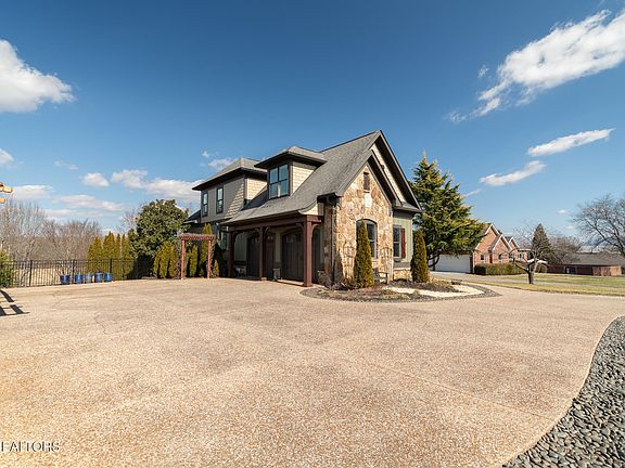 2nd image of 3816 Mary Frances Dr