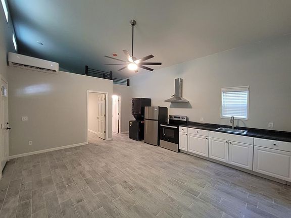 4th image of 494 Sassafras Way