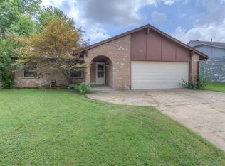 229 W Waco Pl, Broken Arrow, OK 74011