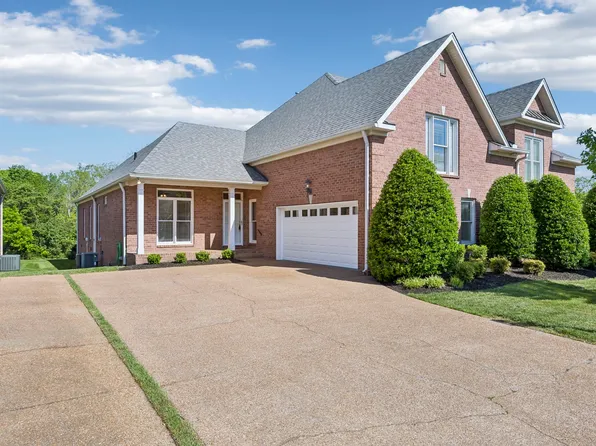 229 Stoners Glen Ct, Hermitage, TN 37076