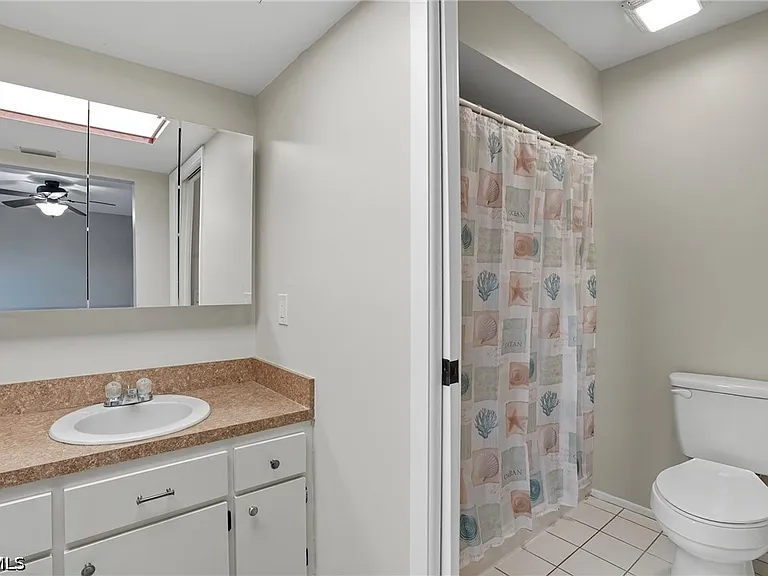 1203 SW 48th Ter #202 — Photo 23