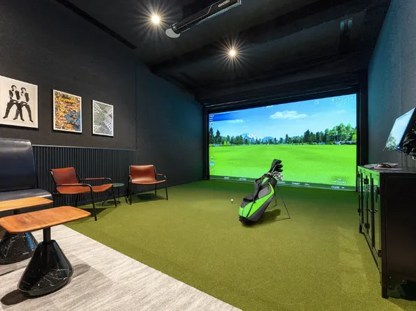 11 Hoyt Street image 19 of 21