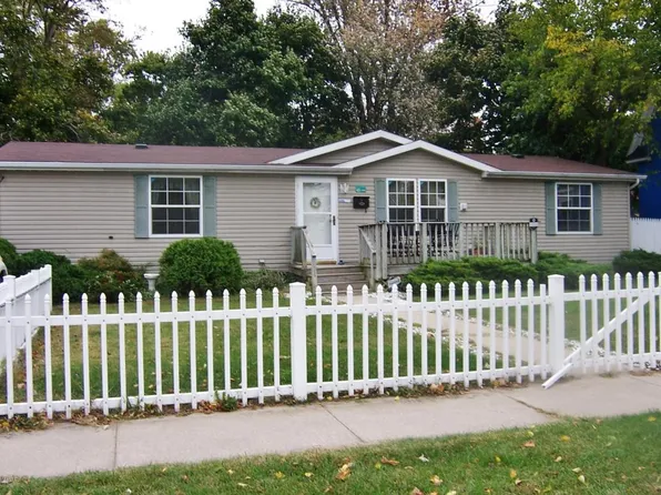 405 Ohio St, Benton Harbor, MI 49022