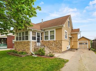 325 11th St SW, Cedar Rapids, IA 52404