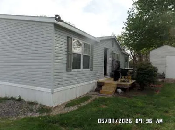 136 Janesa Dr, Martinsburg, WV 25403