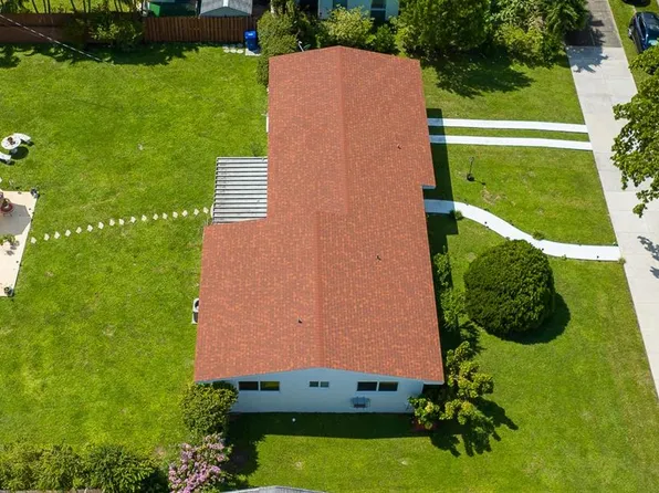 1670 NE 171st St, North Miami Beach, FL 33162