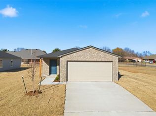 1225 S Brook Dr, Purcell, OK 73080