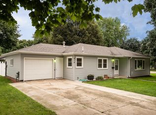 419 5th St NE, Orange City, IA 51041