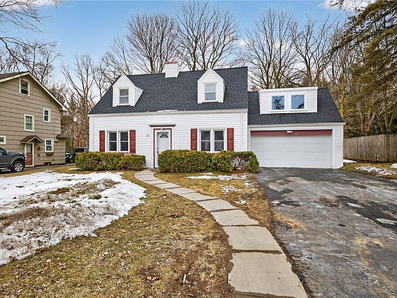 3rd image of 122 Astor Dr