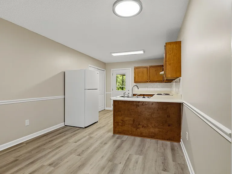 1402 Catherine Dr #A — Photo 6