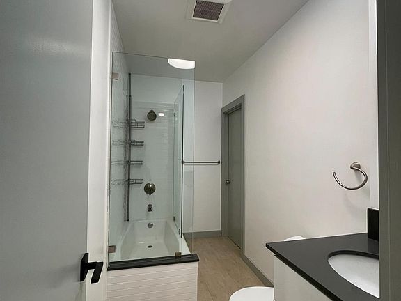 5th image of 761 Commercial St APT 2