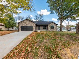 2015 N 6 1/2 St, Terre Haute, IN 47804