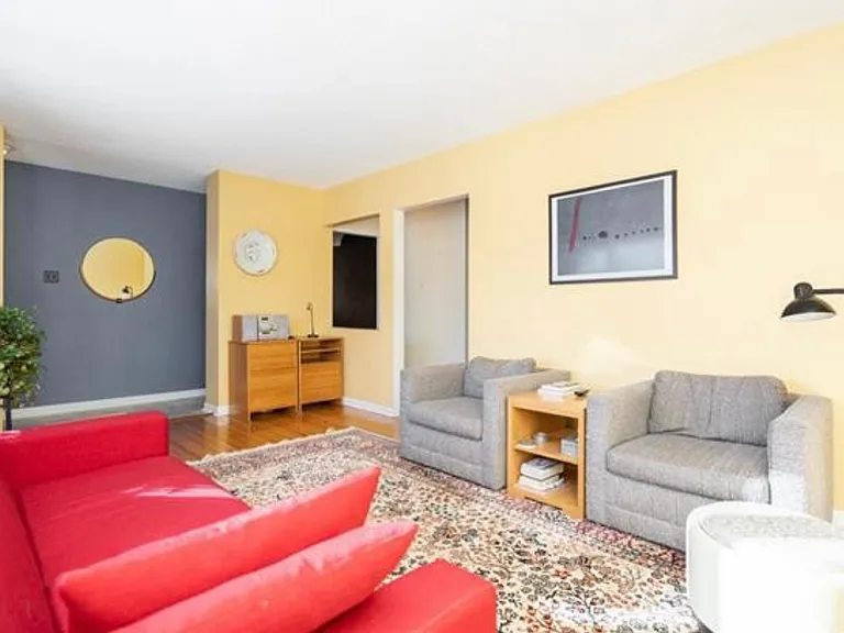 742 Ashburn St #1 — Photo 5