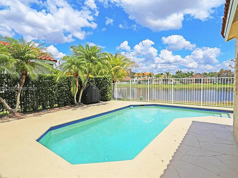 873 Sand Creek Cir — Photo 26