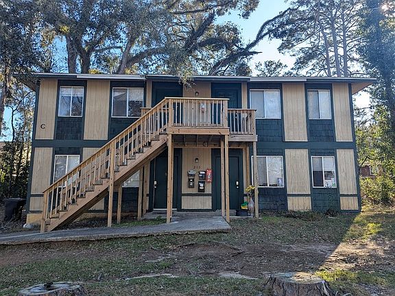 2nd image of 215 Lovelace Dr APT 11