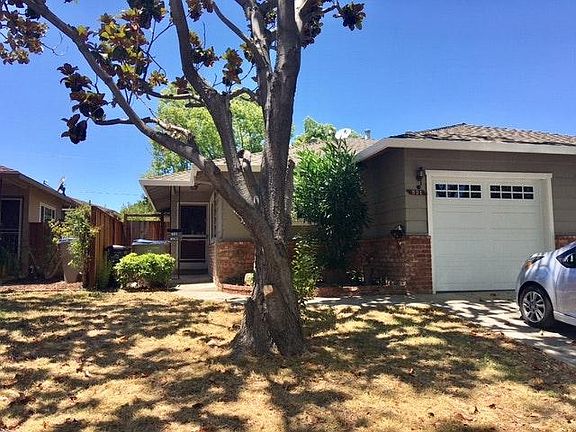 3rd image of 521 Westlake Dr