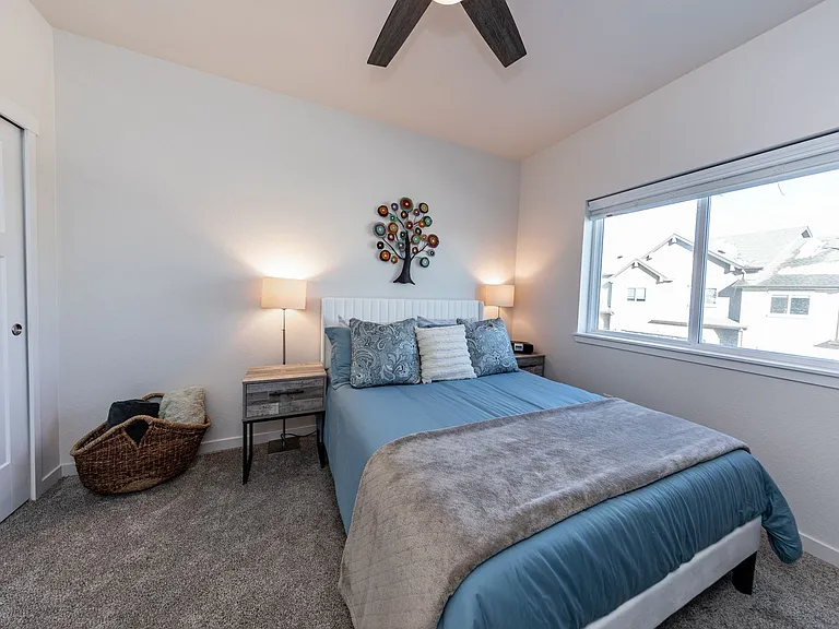 5738 Villa Lorenzo Dr — Photo 35