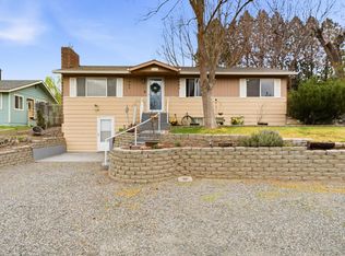 976 Campbell Dr, Prosser, WA 99350