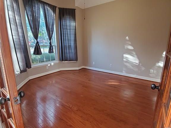 5th image of 1 Pebble Beach Ct