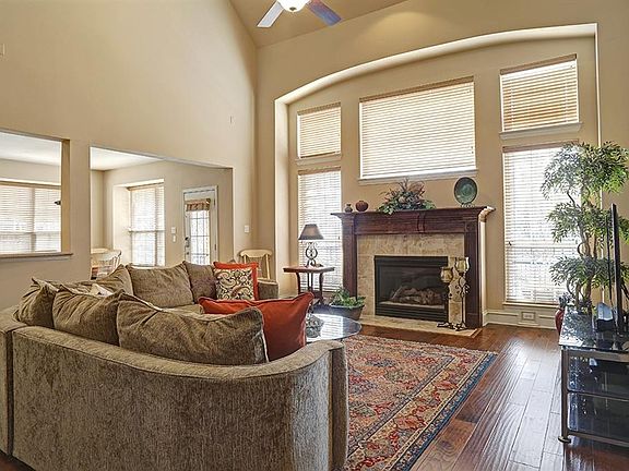 4th image of 4391 Mariner Dr