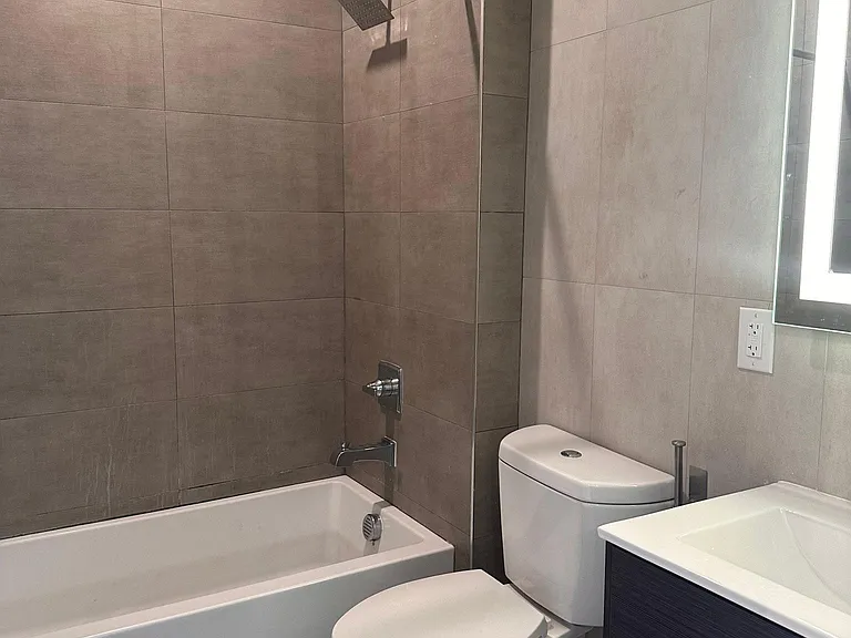 35 Mulberry St #402 — Photo 1