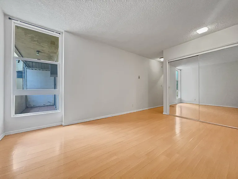 425 S Kenmore Ave #308 — Photo 7