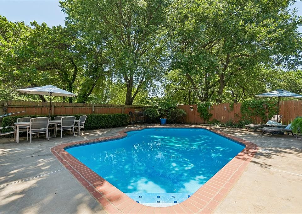 1st image of 4409 Martin Dr