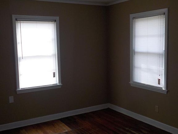 5th image of 4286 Fairmont Ave