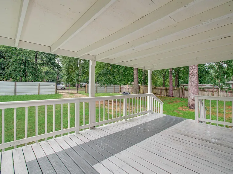 16307 Antelope Ln — Photo 6